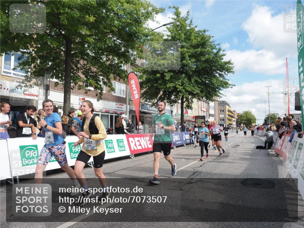 15.09.2024 - PSD Bank Halbmarathon Miley Keyser http://msf.ph/oto/7073507 15.09.2024 12:29:07 Ziel 2073, 2075, 2076, 2089, 2157, 2288, 2362, 2451, 3057, 3247, 3255, 3266, 3287, 3325, 3401, 3491 meine-sportfotos.de