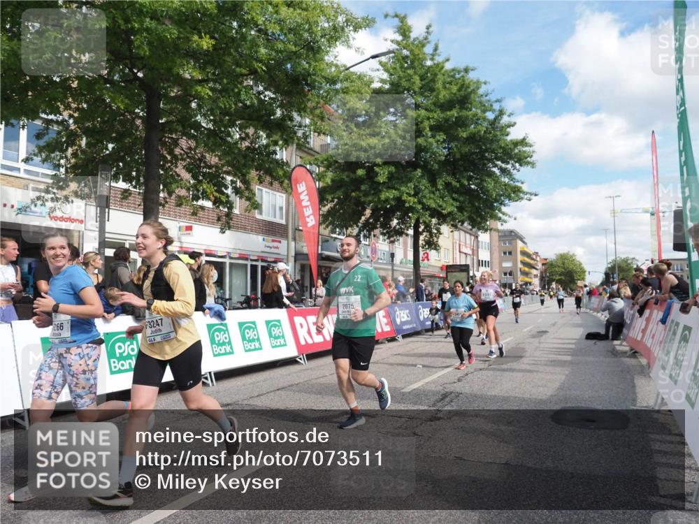 15.09.2024 - PSD Bank Halbmarathon Miley Keyser http://msf.ph/oto/7073511 15.09.2024 12:29:07 Ziel 2073, 2075, 2076, 2089, 2157, 2288, 2362, 2451, 3057, 3247, 3255, 3266, 3287, 3325, 3401, 3491 meine-sportfotos.de