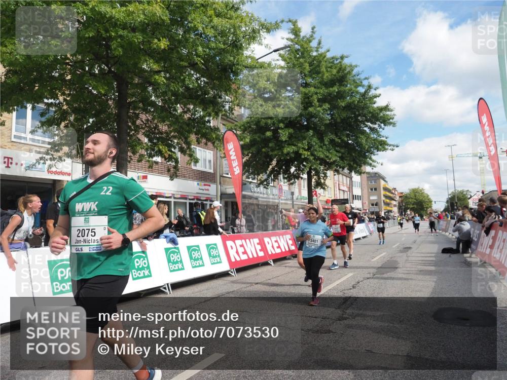 15.09.2024 - PSD Bank Halbmarathon Miley Keyser http://msf.ph/oto/7073530 15.09.2024 12:29:08 Ziel 2073, 2075, 2076, 2089, 2288, 2362, 2451, 3057, 3247, 3255, 3266, 3287, 3325, 3401, 3491 meine-sportfotos.de