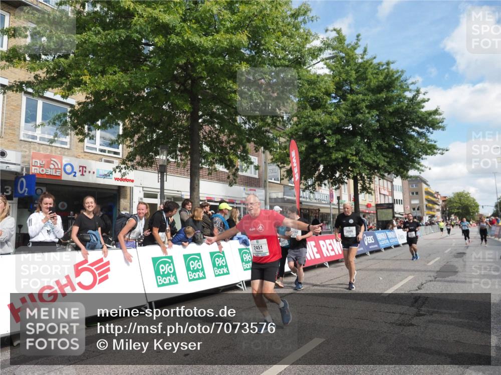 15.09.2024 - PSD Bank Halbmarathon Miley Keyser http://msf.ph/oto/7073576 15.09.2024 12:29:10 Ziel 2073, 2075, 2089, 2288, 2362, 2451, 3057, 3129, 3247, 3255, 3266, 3287, 3325, 3401, 3491 meine-sportfotos.de