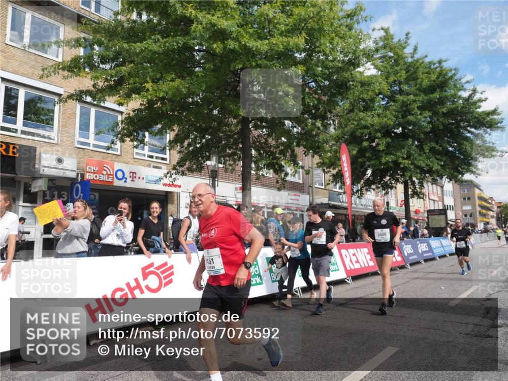 15.09.2024 - PSD Bank Halbmarathon Miley Keyser http://msf.ph/oto/7073592 15.09.2024 12:29:11 Ziel 2073, 2075, 2089, 2288, 2362, 2451, 3057, 3129, 3247, 3255, 3266, 3287, 3325, 3401, 3491 meine-sportfotos.de