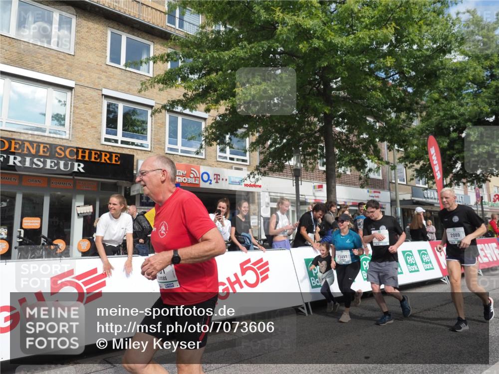15.09.2024 - PSD Bank Halbmarathon Miley Keyser http://msf.ph/oto/7073606 15.09.2024 12:29:11 Ziel 2073, 2075, 2089, 2288, 2362, 2451, 3057, 3129, 3247, 3255, 3266, 3287, 3325, 3401, 3491 meine-sportfotos.de