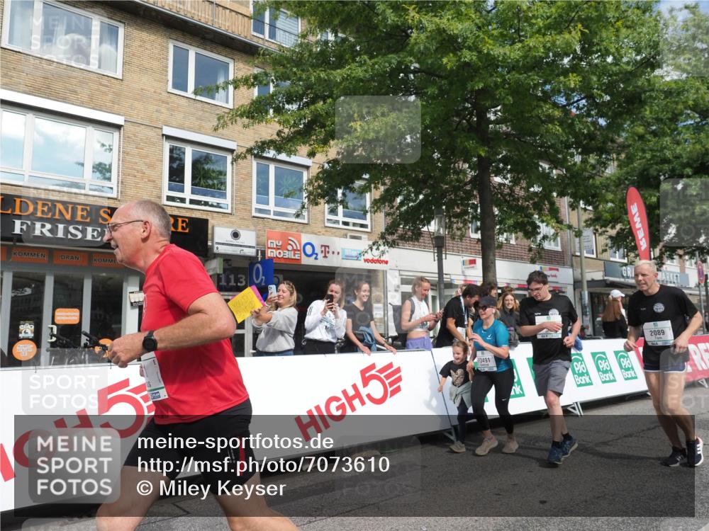 15.09.2024 - PSD Bank Halbmarathon Miley Keyser http://msf.ph/oto/7073610 15.09.2024 12:29:11 Ziel 2073, 2075, 2089, 2288, 2362, 2451, 3057, 3129, 3247, 3255, 3266, 3287, 3325, 3401, 3491 meine-sportfotos.de