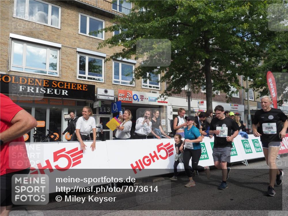 15.09.2024 - PSD Bank Halbmarathon Miley Keyser http://msf.ph/oto/7073614 15.09.2024 12:29:12 Ziel 2073, 2075, 2089, 2288, 2362, 2451, 3057, 3129, 3247, 3266, 3287, 3325, 3401, 3491 meine-sportfotos.de