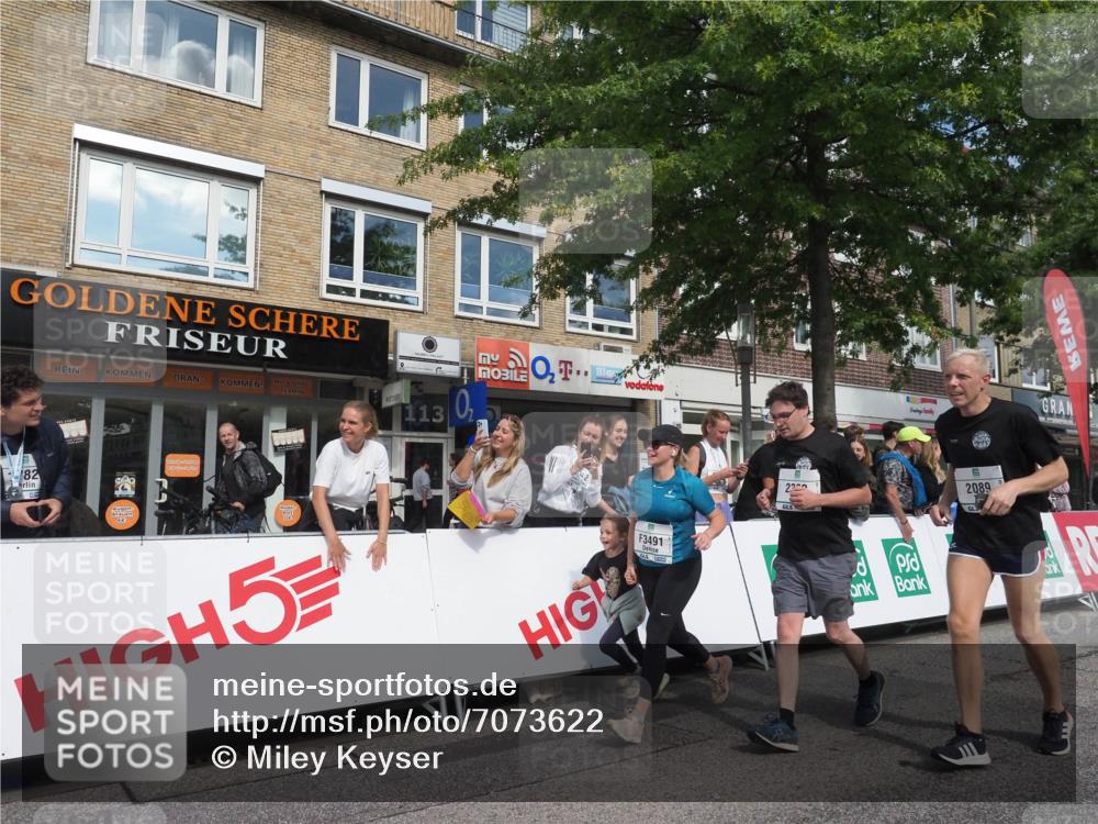 15.09.2024 - PSD Bank Halbmarathon Miley Keyser http://msf.ph/oto/7073622 15.09.2024 12:29:12 Ziel 2073, 2075, 2089, 2288, 2362, 2451, 3057, 3129, 3247, 3266, 3287, 3325, 3401, 3491 meine-sportfotos.de