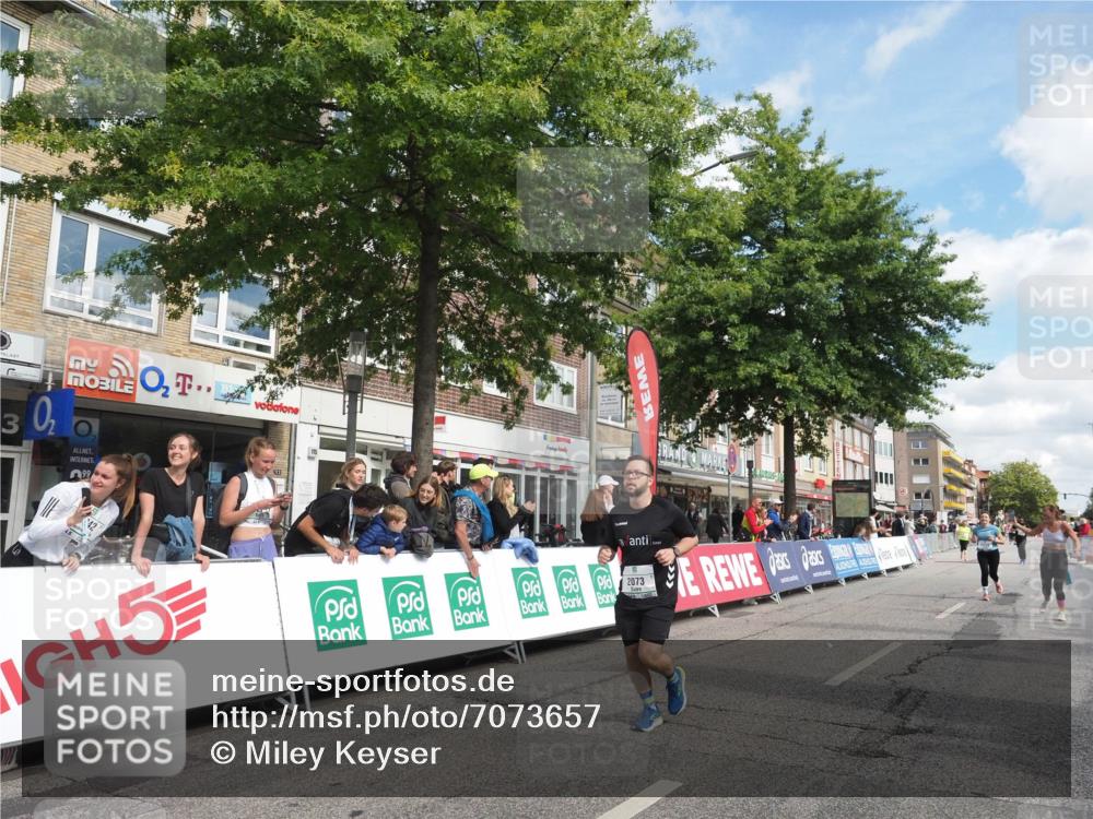 15.09.2024 - PSD Bank Halbmarathon Miley Keyser http://msf.ph/oto/7073657 15.09.2024 12:29:14 Ziel 2073, 2075, 2089, 2362, 2451, 3057, 3129, 3247, 3266, 3287, 3325, 3401, 3491 meine-sportfotos.de