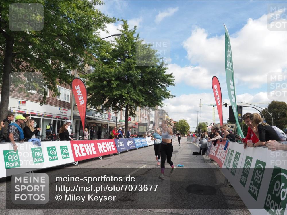 15.09.2024 - PSD Bank Halbmarathon Miley Keyser http://msf.ph/oto/7073677 15.09.2024 12:29:16 Ziel 2073, 2075, 2089, 2362, 2451, 3129, 3247, 3266, 3287, 3401, 3488, 3491 meine-sportfotos.de