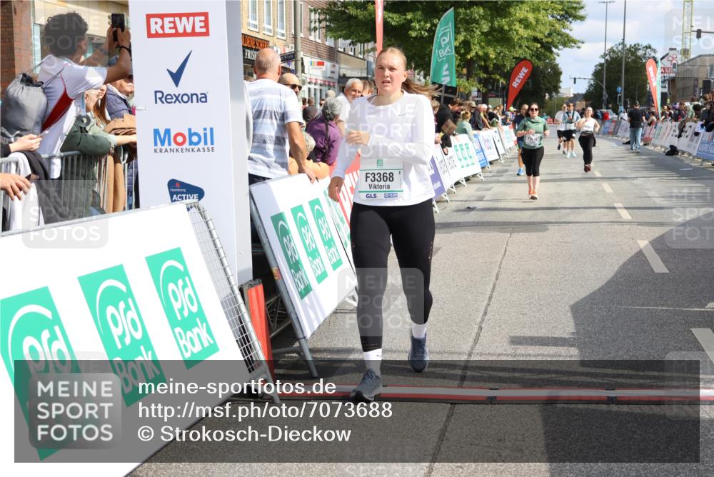 15.09.2024 - PSD Bank Halbmarathon Strokosch-Dieckow http://msf.ph/oto/7073688 15.09.2024 12:32:53 Ziel 2189, 3045, 3358, 3368 meine-sportfotos.de