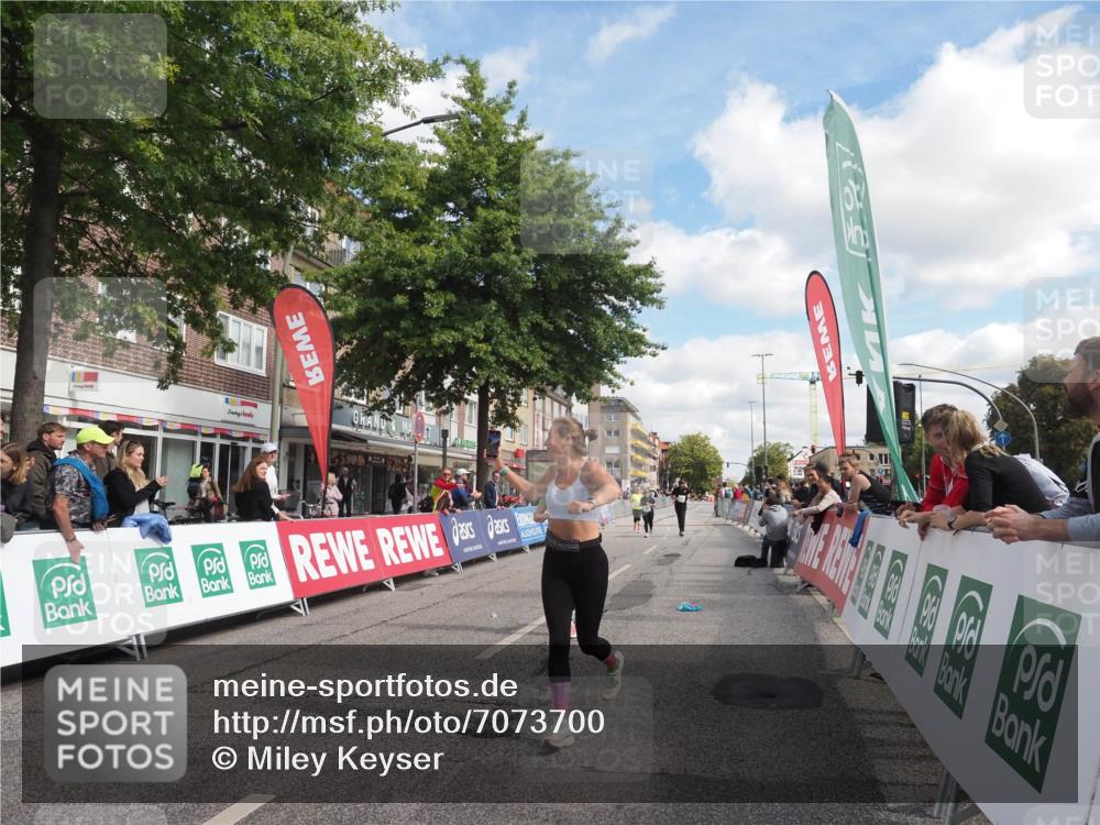 15.09.2024 - PSD Bank Halbmarathon Miley Keyser http://msf.ph/oto/7073700 15.09.2024 12:29:17 Ziel 2073, 2075, 2089, 2362, 2446, 2451, 3129, 3247, 3266, 3287, 3401, 3488, 3491 meine-sportfotos.de