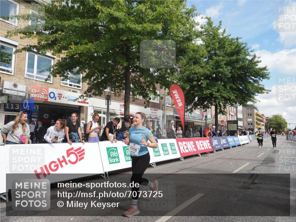 15.09.2024 - PSD Bank Halbmarathon Miley Keyser http://msf.ph/oto/7073725 15.09.2024 12:29:19 Ziel 2073, 2075, 2089, 2362, 2446, 2451, 3129, 3287, 3401, 3488, 3491 meine-sportfotos.de