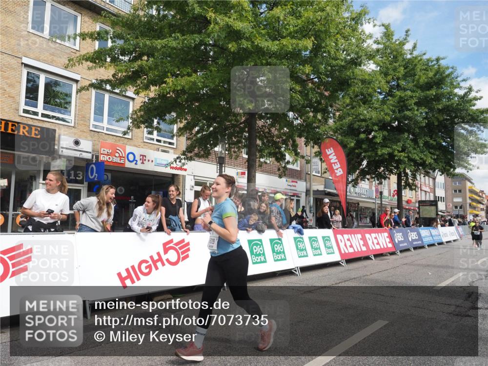 15.09.2024 - PSD Bank Halbmarathon Miley Keyser http://msf.ph/oto/7073735 15.09.2024 12:29:19 Ziel 2073, 2075, 2089, 2362, 2446, 2451, 3129, 3287, 3401, 3488, 3491 meine-sportfotos.de