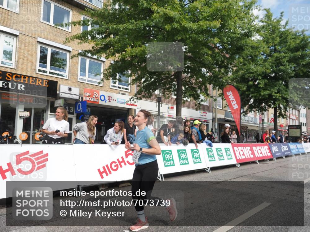 15.09.2024 - PSD Bank Halbmarathon Miley Keyser http://msf.ph/oto/7073739 15.09.2024 12:29:19 Ziel 2073, 2075, 2089, 2362, 2446, 2451, 3129, 3287, 3401, 3488, 3491 meine-sportfotos.de