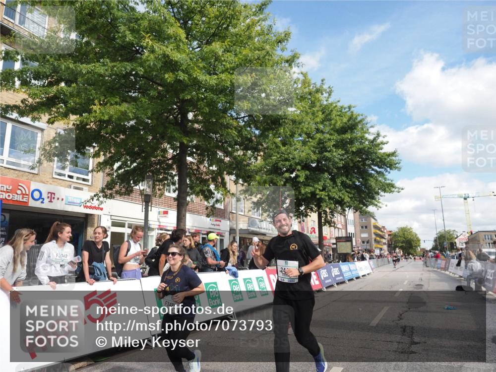 15.09.2024 - PSD Bank Halbmarathon Miley Keyser http://msf.ph/oto/7073793 15.09.2024 12:29:26 Ziel 2073, 2089, 2362, 2446, 3129, 3473, 3488 meine-sportfotos.de