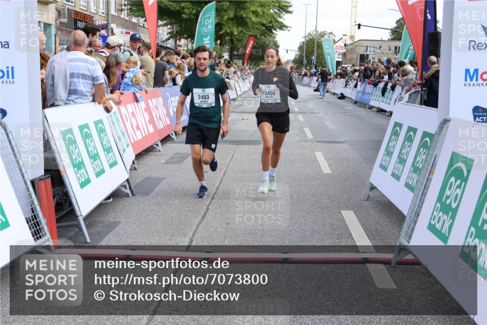 15.09.2024 - PSD Bank Halbmarathon Strokosch-Dieckow http://msf.ph/oto/7073800 15.09.2024 12:23:59 Ziel 987, 2403, 2981, 3002, 3277, 3450 meine-sportfotos.de