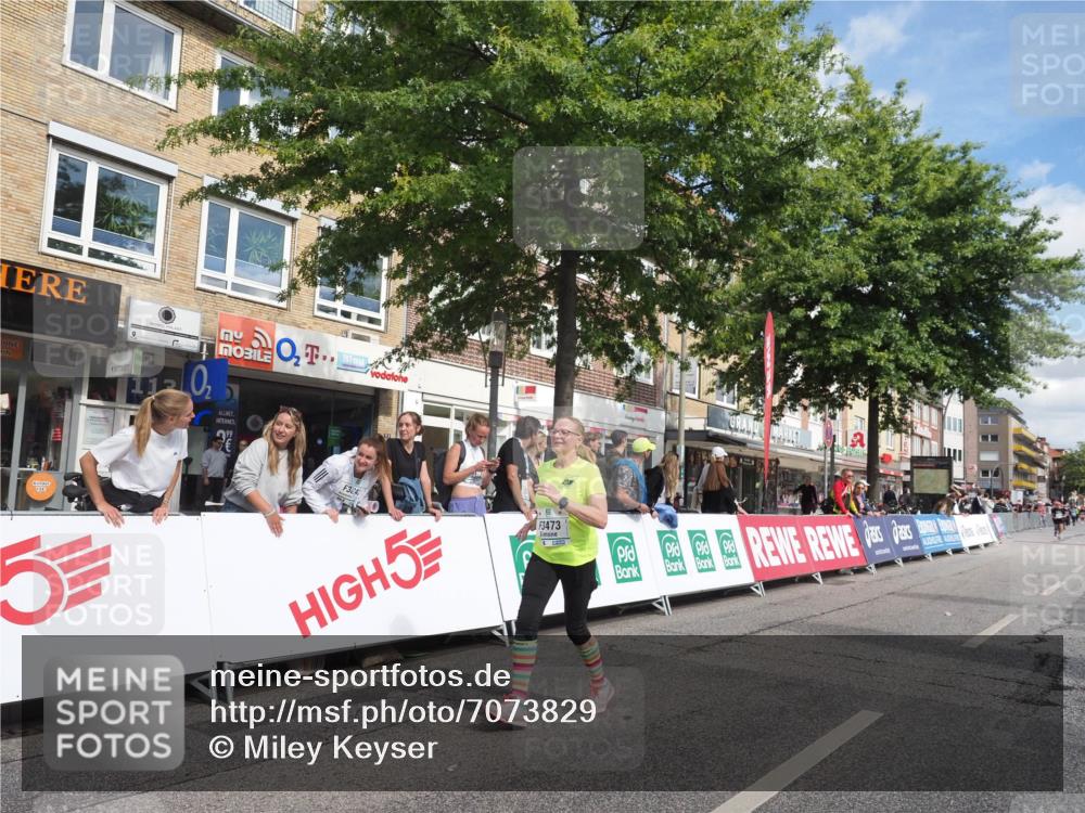 15.09.2024 - PSD Bank Halbmarathon Miley Keyser http://msf.ph/oto/7073829 15.09.2024 12:29:27 Ziel 2073, 2089, 2362, 2446, 3129, 3473, 3488 meine-sportfotos.de