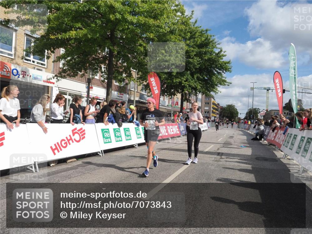 15.09.2024 - PSD Bank Halbmarathon Miley Keyser http://msf.ph/oto/7073843 15.09.2024 12:29:43 Ziel 2093, 3055, 3091, 3334, 3385 meine-sportfotos.de
