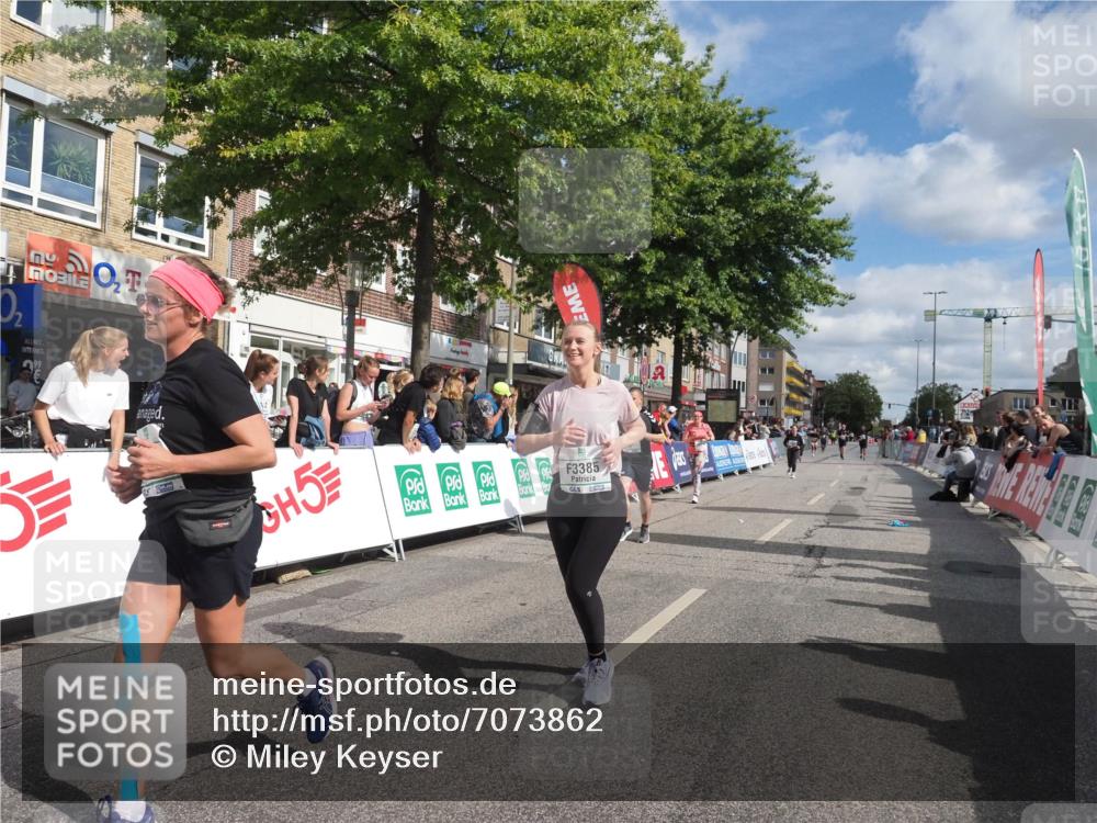 15.09.2024 - PSD Bank Halbmarathon Miley Keyser http://msf.ph/oto/7073862 15.09.2024 12:29:44 Ziel 2093, 3055, 3091, 3334, 3385 meine-sportfotos.de