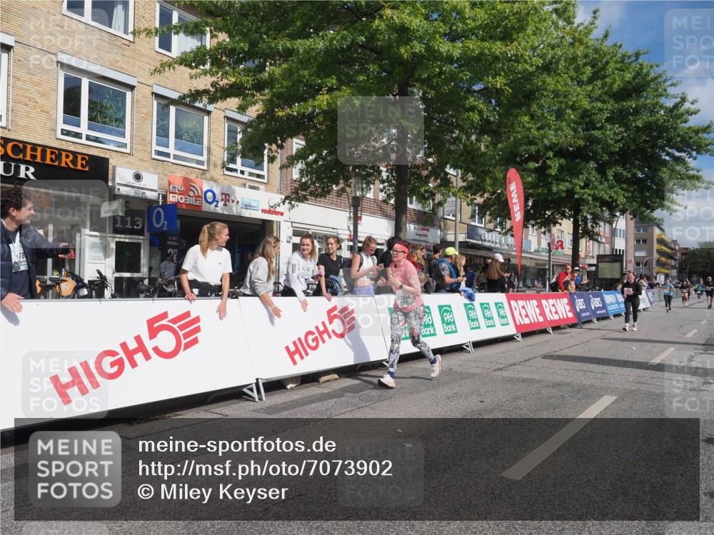 15.09.2024 - PSD Bank Halbmarathon Miley Keyser http://msf.ph/oto/7073902 15.09.2024 12:29:47 Ziel 2093, 3055, 3091, 3270, 3334, 3385 meine-sportfotos.de