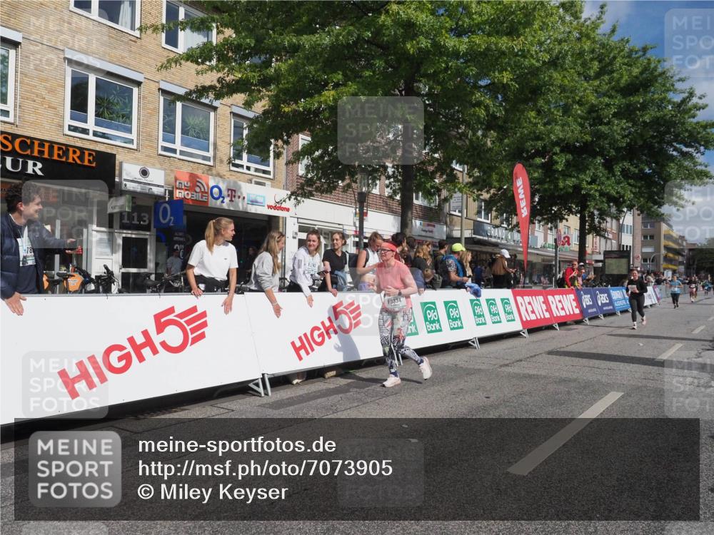 15.09.2024 - PSD Bank Halbmarathon Miley Keyser http://msf.ph/oto/7073905 15.09.2024 12:29:47 Ziel 2093, 3055, 3091, 3270, 3334, 3385 meine-sportfotos.de