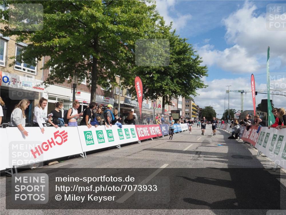 15.09.2024 - PSD Bank Halbmarathon Miley Keyser http://msf.ph/oto/7073933 15.09.2024 12:29:53 Ziel 2093, 2291, 2454, 3055, 3091, 3270, 3334, 3362, 3385 meine-sportfotos.de
