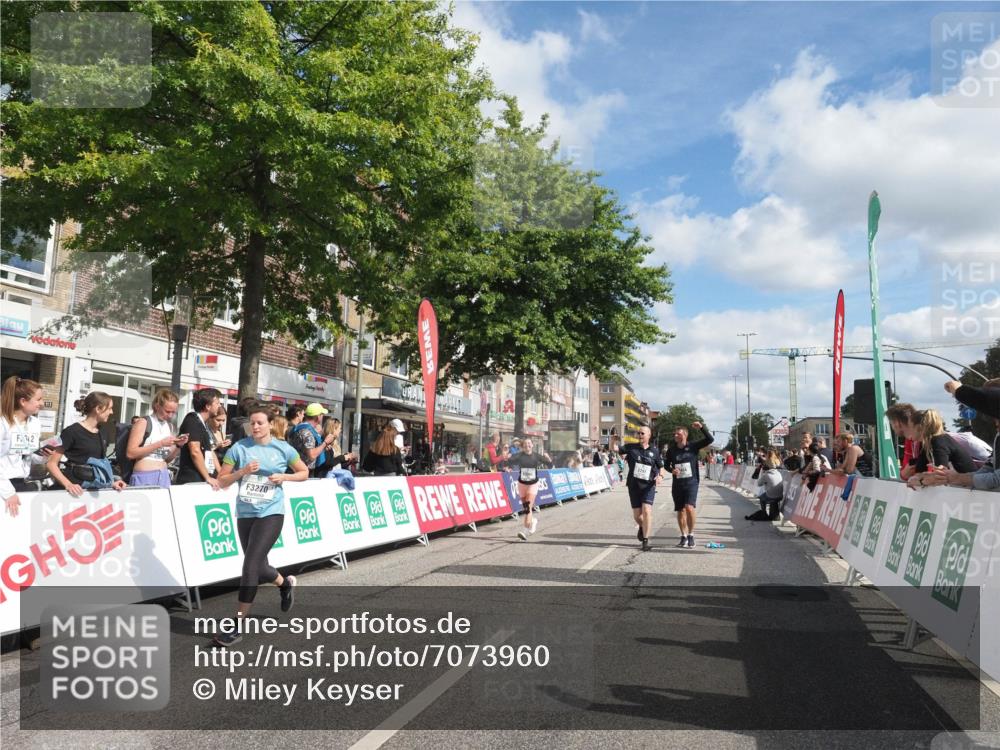 15.09.2024 - PSD Bank Halbmarathon Miley Keyser http://msf.ph/oto/7073960 15.09.2024 12:29:56 Ziel 2093, 2291, 2454, 3055, 3091, 3270, 3334, 3362, 3385 meine-sportfotos.de