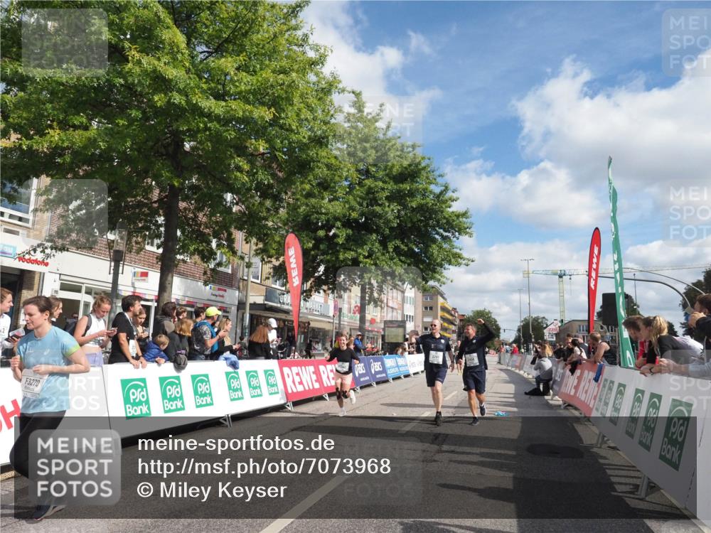 15.09.2024 - PSD Bank Halbmarathon Miley Keyser http://msf.ph/oto/7073968 15.09.2024 12:29:56 Ziel 2093, 2291, 2454, 3055, 3091, 3270, 3334, 3362, 3385 meine-sportfotos.de