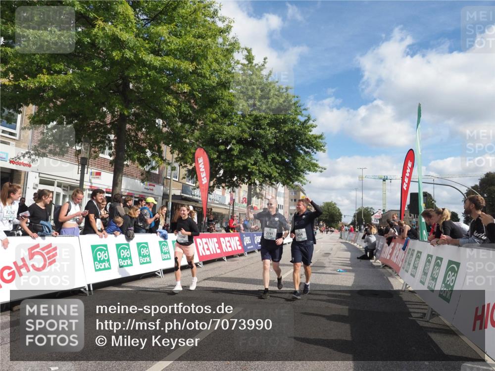 15.09.2024 - PSD Bank Halbmarathon Miley Keyser http://msf.ph/oto/7073990 15.09.2024 12:29:58 Ziel 2291, 2454, 3091, 3270, 3334, 3362, 3385 meine-sportfotos.de