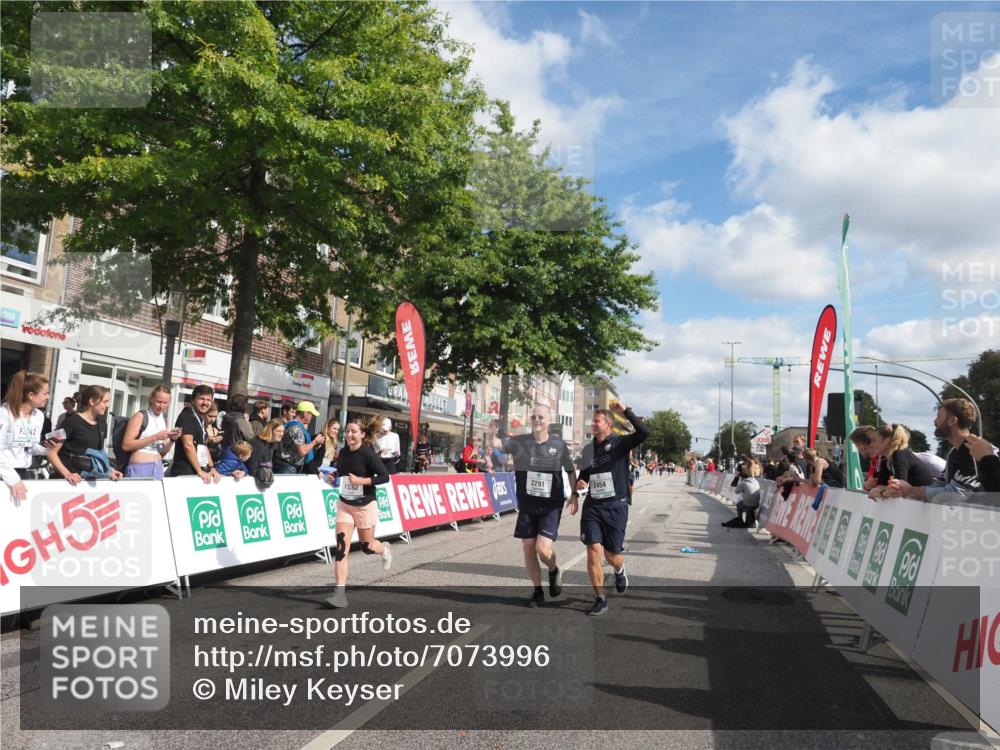 15.09.2024 - PSD Bank Halbmarathon Miley Keyser http://msf.ph/oto/7073996 15.09.2024 12:29:58 Ziel 2291, 2454, 3091, 3270, 3334, 3362, 3385 meine-sportfotos.de