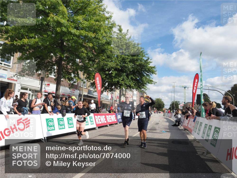 15.09.2024 - PSD Bank Halbmarathon Miley Keyser http://msf.ph/oto/7074000 15.09.2024 12:29:58 Ziel 2291, 2454, 3091, 3270, 3334, 3362, 3385 meine-sportfotos.de