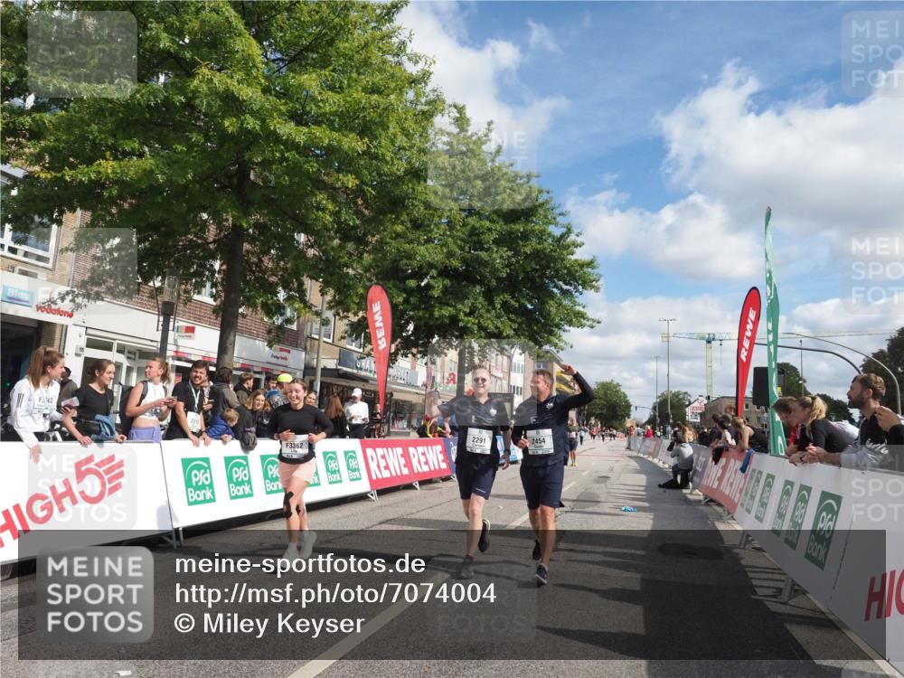 15.09.2024 - PSD Bank Halbmarathon Miley Keyser http://msf.ph/oto/7074004 15.09.2024 12:29:58 Ziel 2291, 2454, 3091, 3270, 3334, 3362, 3385 meine-sportfotos.de