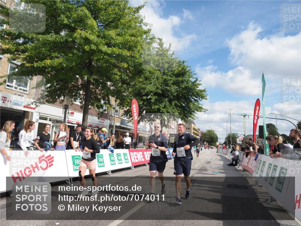 15.09.2024 - PSD Bank Halbmarathon Miley Keyser http://msf.ph/oto/7074011 15.09.2024 12:29:58 Ziel 2291, 2454, 3091, 3270, 3334, 3362, 3385 meine-sportfotos.de
