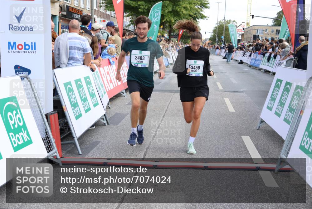 15.09.2024 - PSD Bank Halbmarathon Strokosch-Dieckow http://msf.ph/oto/7074024 15.09.2024 12:23:59 Ziel 987, 2403, 2981, 3002, 3277, 3450 meine-sportfotos.de
