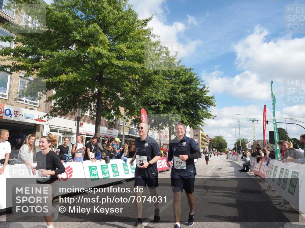 15.09.2024 - PSD Bank Halbmarathon Miley Keyser http://msf.ph/oto/7074031 15.09.2024 12:29:59 Ziel 2291, 2454, 3091, 3270, 3334, 3362 meine-sportfotos.de