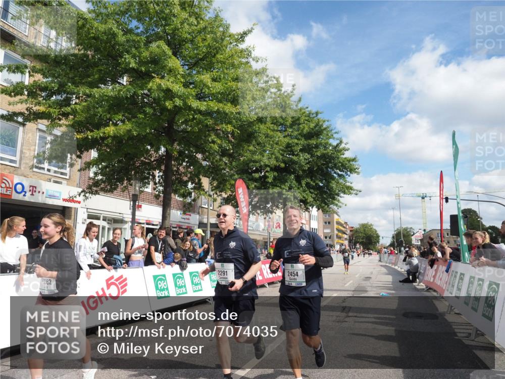 15.09.2024 - PSD Bank Halbmarathon Miley Keyser http://msf.ph/oto/7074035 15.09.2024 12:29:59 Ziel 2291, 2454, 3091, 3270, 3334, 3362 meine-sportfotos.de
