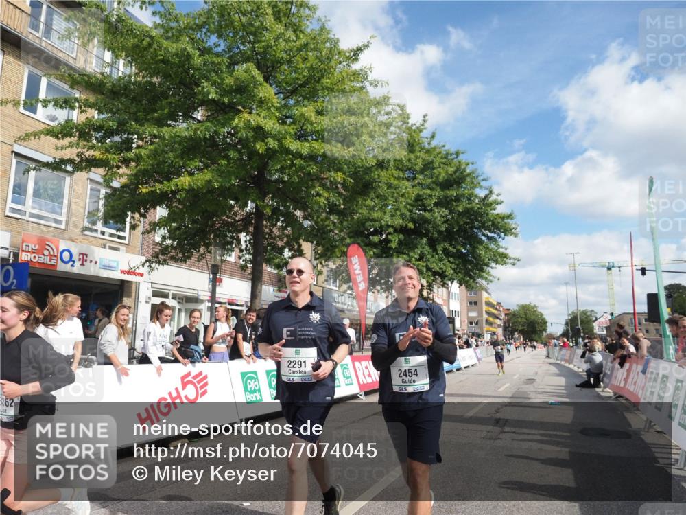 15.09.2024 - PSD Bank Halbmarathon Miley Keyser http://msf.ph/oto/7074045 15.09.2024 12:29:59 Ziel 2291, 2454, 3091, 3270, 3334, 3362 meine-sportfotos.de
