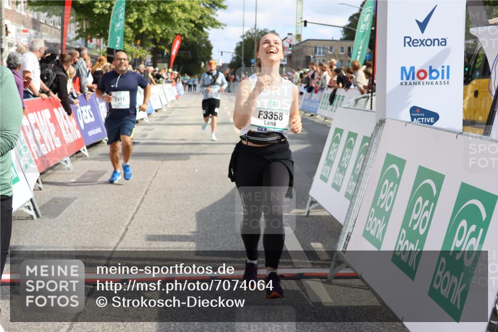 15.09.2024 - PSD Bank Halbmarathon Strokosch-Dieckow http://msf.ph/oto/7074064 15.09.2024 12:33:00 Ziel 2411, 2414, 3045, 3358, 3368 meine-sportfotos.de
