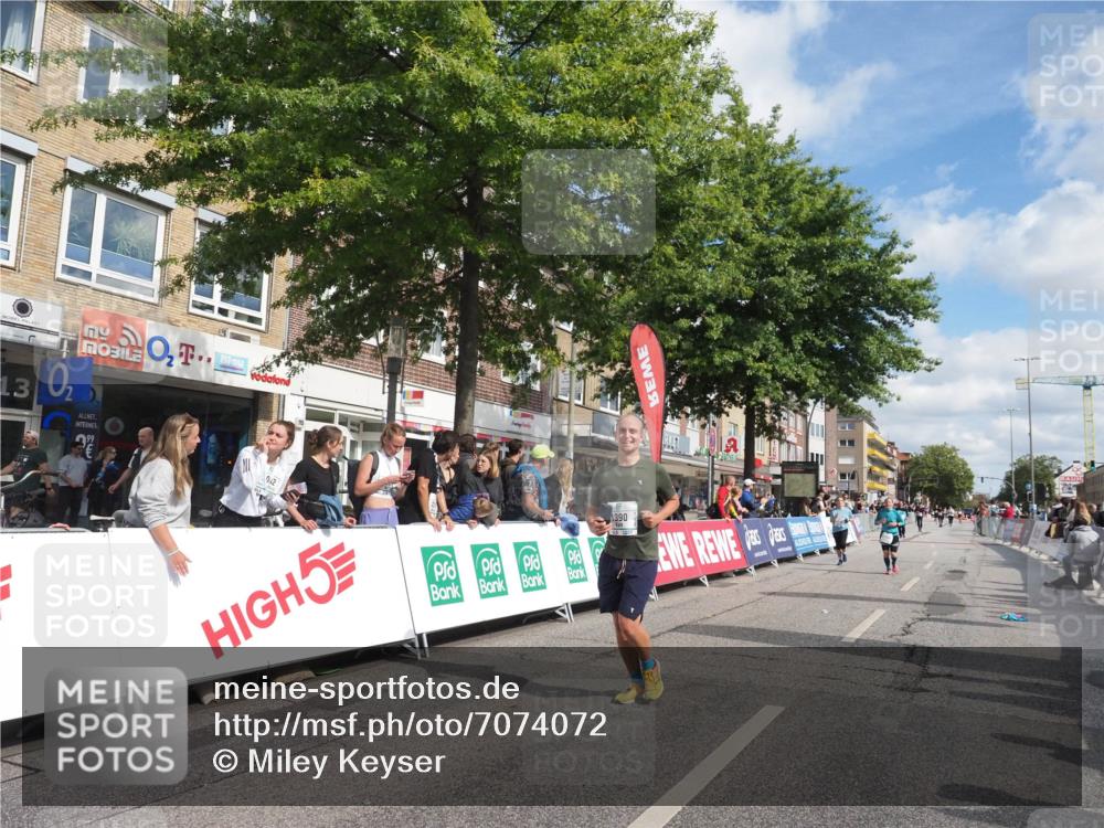 15.09.2024 - PSD Bank Halbmarathon Miley Keyser http://msf.ph/oto/7074072 15.09.2024 12:30:07 Ziel 1390, 2291, 2454, 2889, 3270, 3349, 3362 meine-sportfotos.de