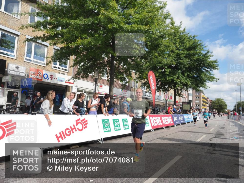 15.09.2024 - PSD Bank Halbmarathon Miley Keyser http://msf.ph/oto/7074081 15.09.2024 12:30:07 Ziel 1390, 2291, 2454, 2889, 3270, 3349, 3362 meine-sportfotos.de