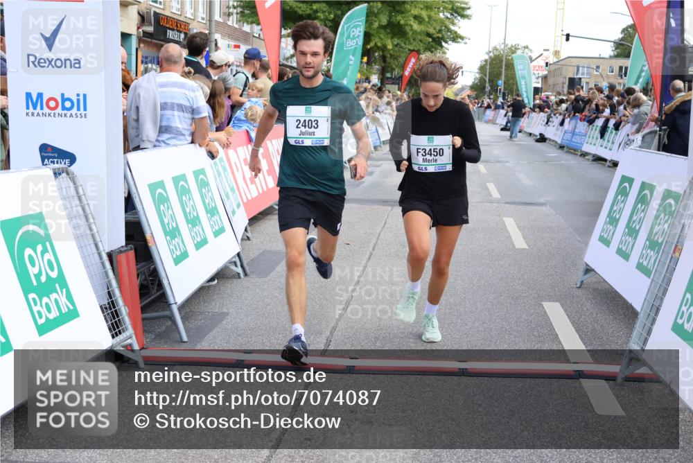 15.09.2024 - PSD Bank Halbmarathon Strokosch-Dieckow http://msf.ph/oto/7074087 15.09.2024 12:23:59 Ziel 987, 2403, 2981, 3002, 3277, 3450 meine-sportfotos.de