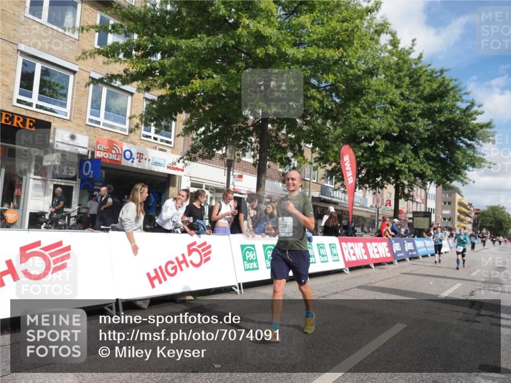 15.09.2024 - PSD Bank Halbmarathon Miley Keyser http://msf.ph/oto/7074091 15.09.2024 12:30:07 Ziel 1390, 2291, 2454, 2889, 3270, 3349, 3362 meine-sportfotos.de