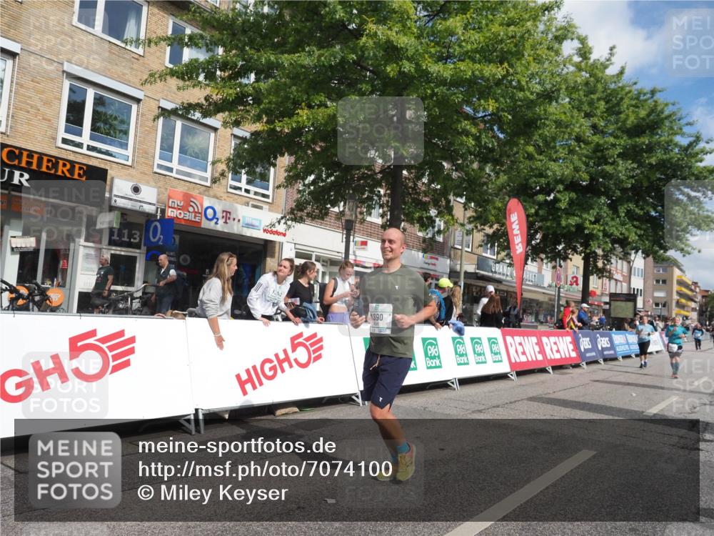 15.09.2024 - PSD Bank Halbmarathon Miley Keyser http://msf.ph/oto/7074100 15.09.2024 12:30:08 Ziel 1390, 2291, 2454, 2889, 3270, 3349, 3362 meine-sportfotos.de