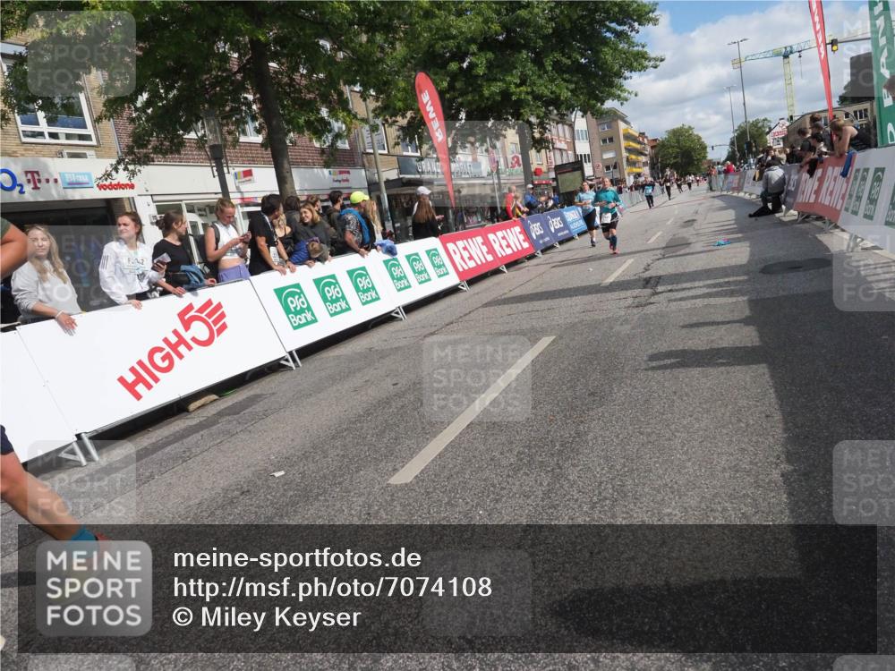 15.09.2024 - PSD Bank Halbmarathon Miley Keyser http://msf.ph/oto/7074108 15.09.2024 12:30:08 Ziel 1390, 2291, 2454, 2889, 3270, 3349, 3362 meine-sportfotos.de