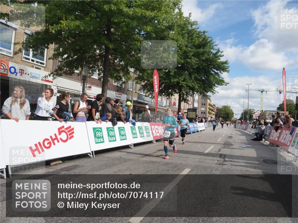 15.09.2024 - PSD Bank Halbmarathon Miley Keyser http://msf.ph/oto/7074117 15.09.2024 12:30:11 Ziel 1390, 2291, 2454, 2889, 3349 meine-sportfotos.de