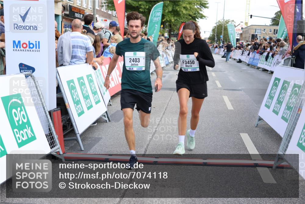 15.09.2024 - PSD Bank Halbmarathon Strokosch-Dieckow http://msf.ph/oto/7074118 15.09.2024 12:23:59 Ziel 987, 2403, 2981, 3002, 3277, 3450 meine-sportfotos.de