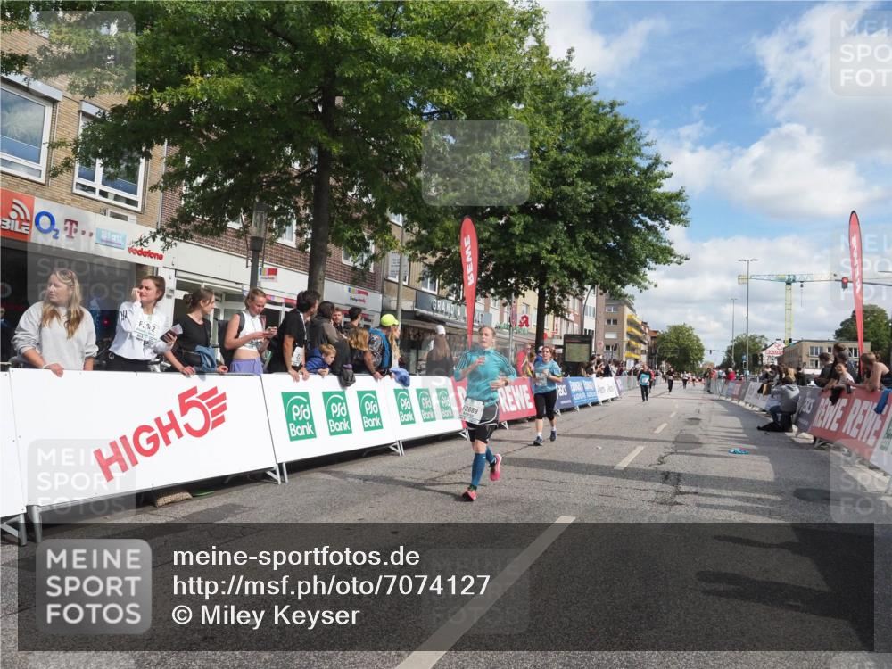 15.09.2024 - PSD Bank Halbmarathon Miley Keyser http://msf.ph/oto/7074127 15.09.2024 12:30:11 Ziel 1390, 2291, 2454, 2889, 3349 meine-sportfotos.de