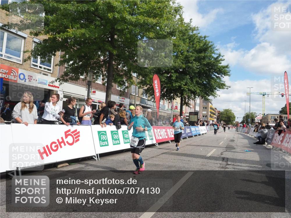 15.09.2024 - PSD Bank Halbmarathon Miley Keyser http://msf.ph/oto/7074130 15.09.2024 12:30:11 Ziel 1390, 2291, 2454, 2889, 3349 meine-sportfotos.de