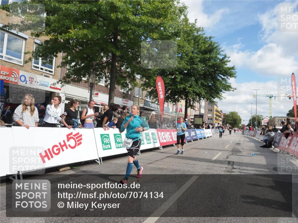 15.09.2024 - PSD Bank Halbmarathon Miley Keyser http://msf.ph/oto/7074134 15.09.2024 12:30:11 Ziel 1390, 2291, 2454, 2889, 3349 meine-sportfotos.de
