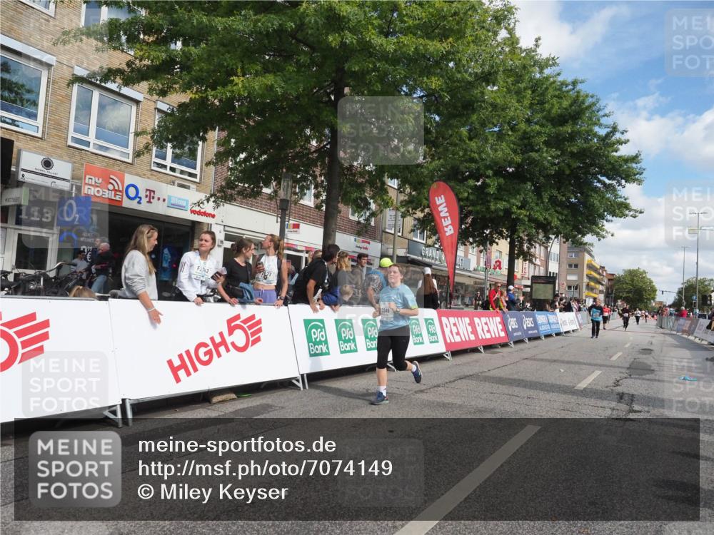 15.09.2024 - PSD Bank Halbmarathon Miley Keyser http://msf.ph/oto/7074149 15.09.2024 12:30:13 Ziel 1390, 2291, 2454, 2889, 3349 meine-sportfotos.de