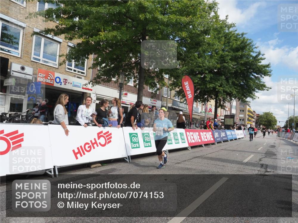 15.09.2024 - PSD Bank Halbmarathon Miley Keyser http://msf.ph/oto/7074153 15.09.2024 12:30:13 Ziel 1390, 2291, 2454, 2889, 3349 meine-sportfotos.de