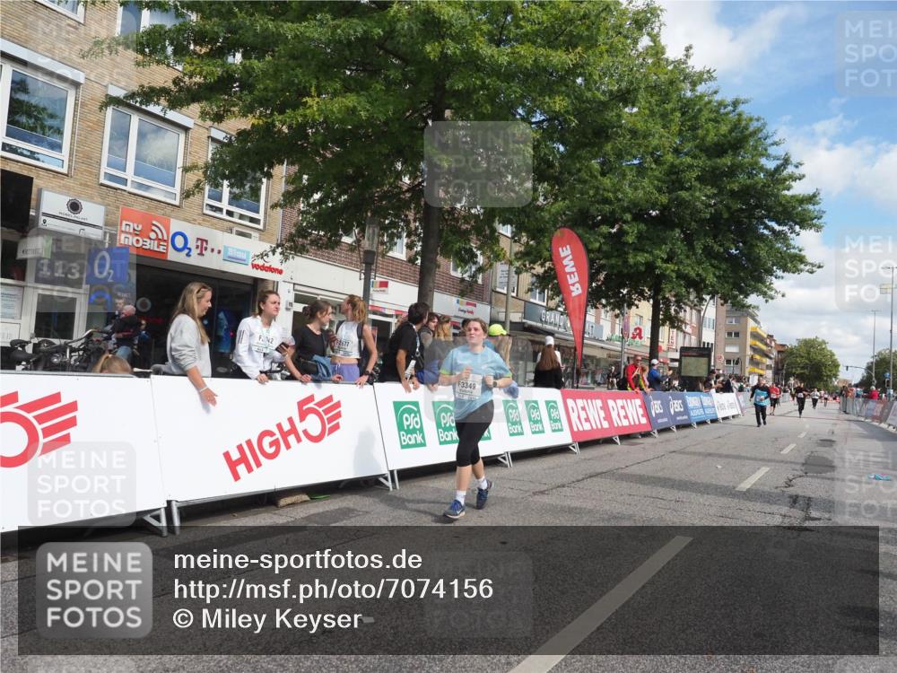 15.09.2024 - PSD Bank Halbmarathon Miley Keyser http://msf.ph/oto/7074156 15.09.2024 12:30:13 Ziel 1390, 2291, 2454, 2889, 3349 meine-sportfotos.de